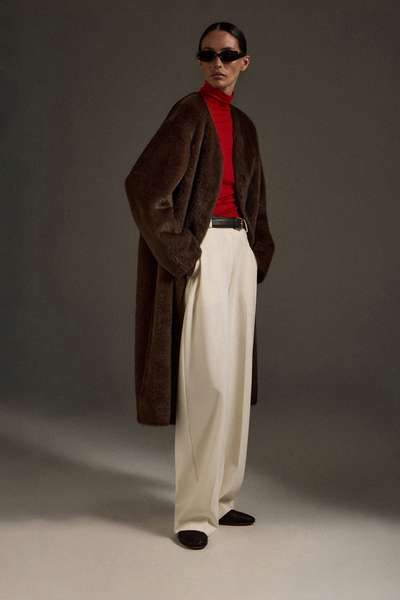 Шуба из экомеха шоколадного цвета