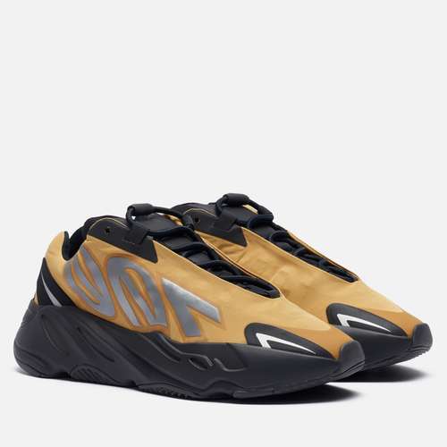 Кроссовки adidas YEEZY Boost 700 MNVN