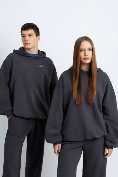 Худи из хлопка из коллаборации с MANEKEN