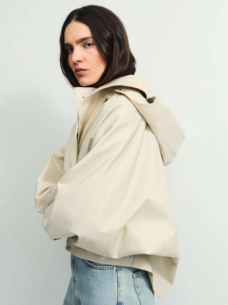 Хлопковый укороченный тренч оверсайз с капюшоном