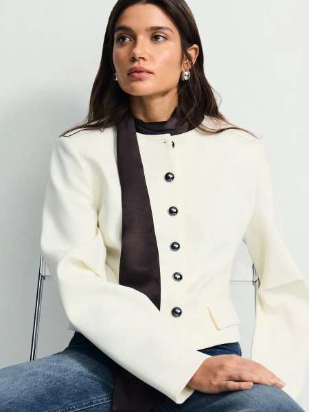 Приталенный однобортный жакет