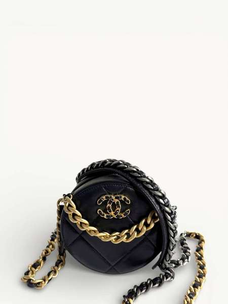 Chanel 19