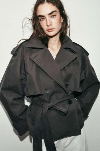 Плащ-тренчкот укороченный с кокеткой