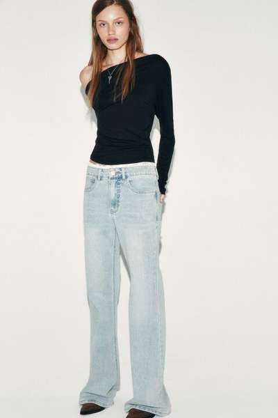 Лонгслив полуприлегающий с лиоцеллом на одно плечо