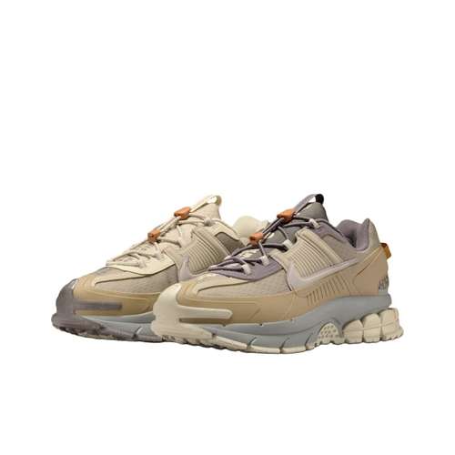 Nike ZOOM VOMERO ROAM Беговые кроссовки Мужские Бежево-серые